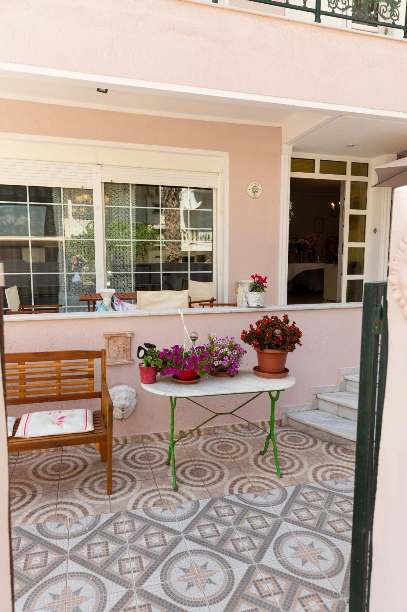 Spacious Apartment Corinth Bagian luar foto