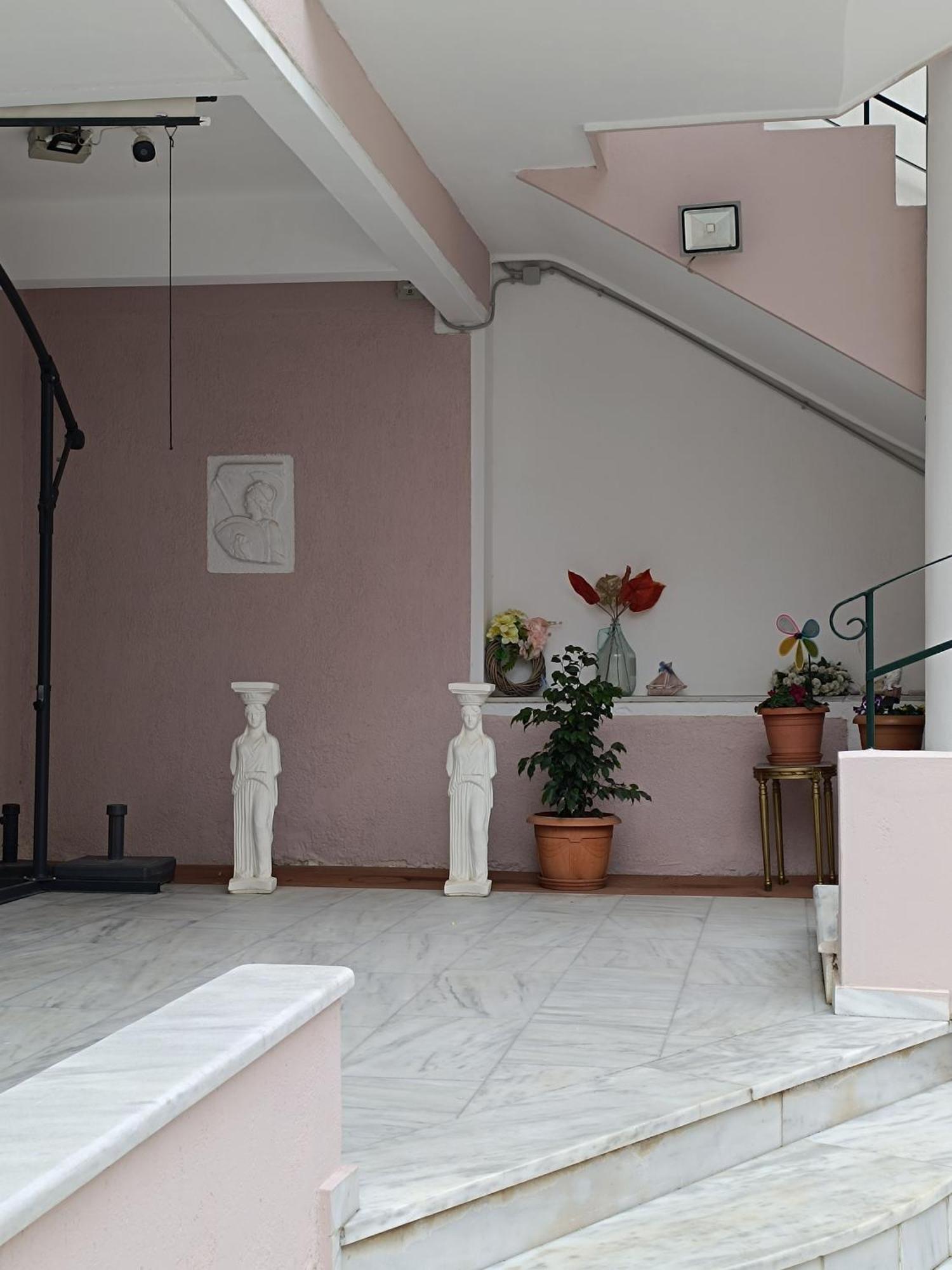 Spacious Apartment Corinth Bagian luar foto